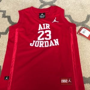 NWT Air Jordan Jersey Sz 7